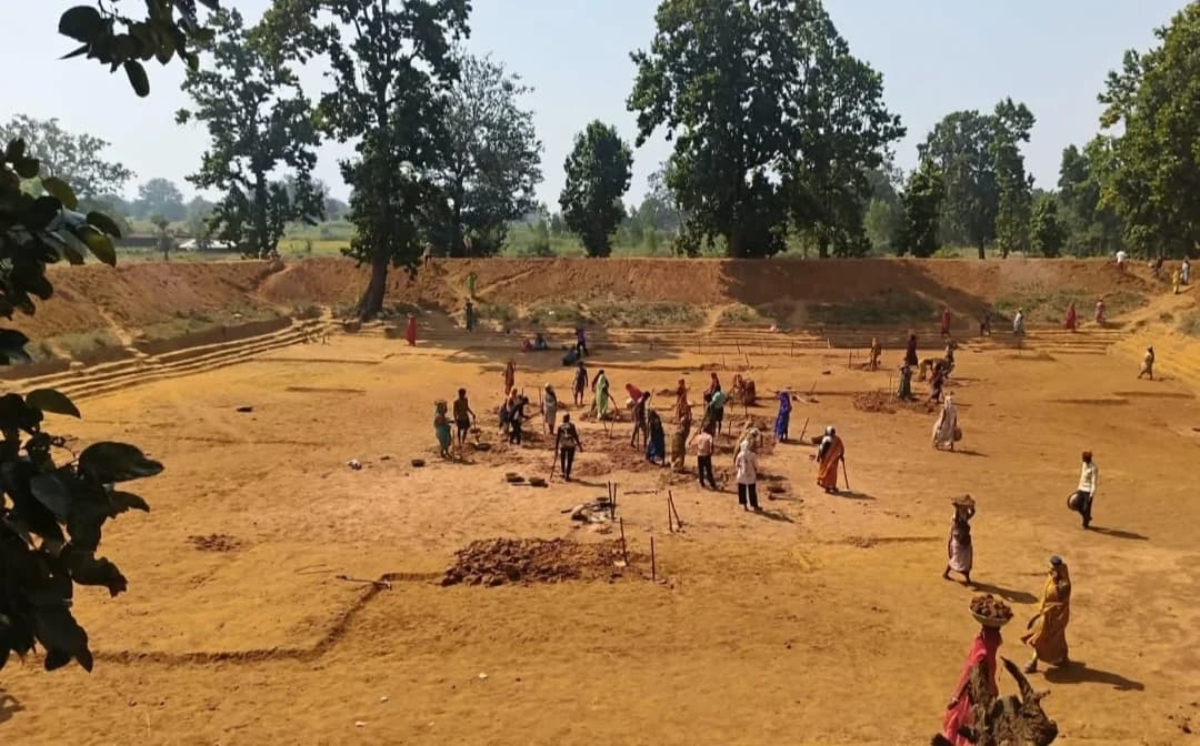 MCB में ग्रामीण रोजगार को रफ्तार: 65 करोड़ के 1,558 कार्य स्वीकृत, 18 हजार से अधिक श्रमिकों को मिला काम