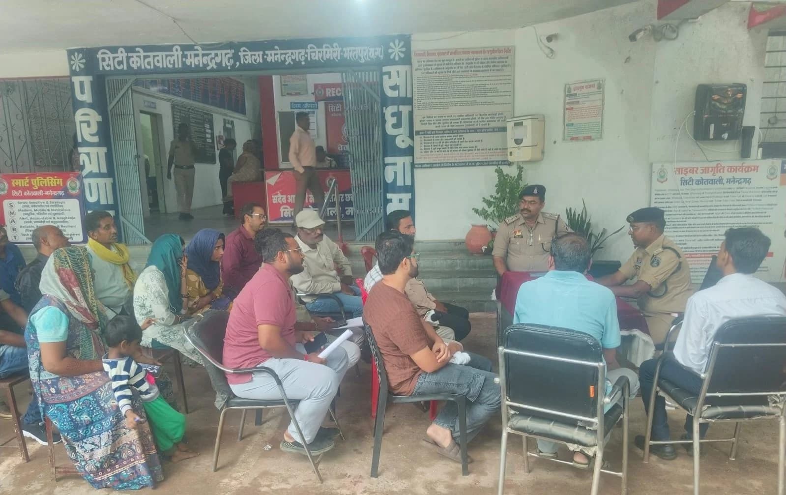 सरदार पटेल की स्मृति में पुलिस-जन संवाद: कोतवाली में आमने-सामने बैठे पुलिस और नागरिक, कानून-व्यवस्था से लेकर स्थानीय समस्याओं पर खुलकर हुई चर्चा