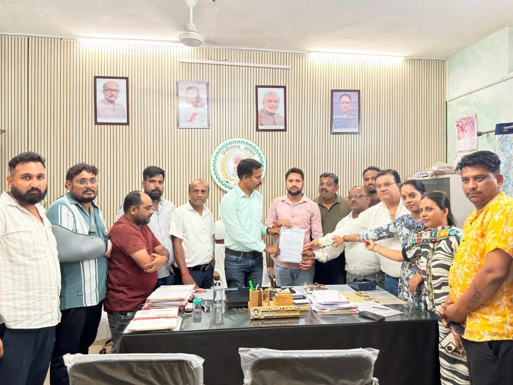 तिरंगा यात्रा में स्कूली बच्चों की भागीदारी पर उठे सवाल, एबीवीपी से जुड़े छात्र संगठन ने DEO से जांच की मांग की