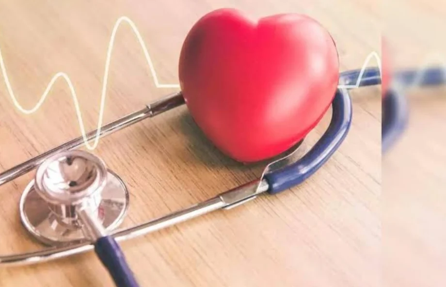 सीने में दर्द से हार्ट अटैक तक… हर मिनट अहम: MCB के चिकित्सकों को ECG की बारीकियों का विशेष प्रशिक्षण (2)