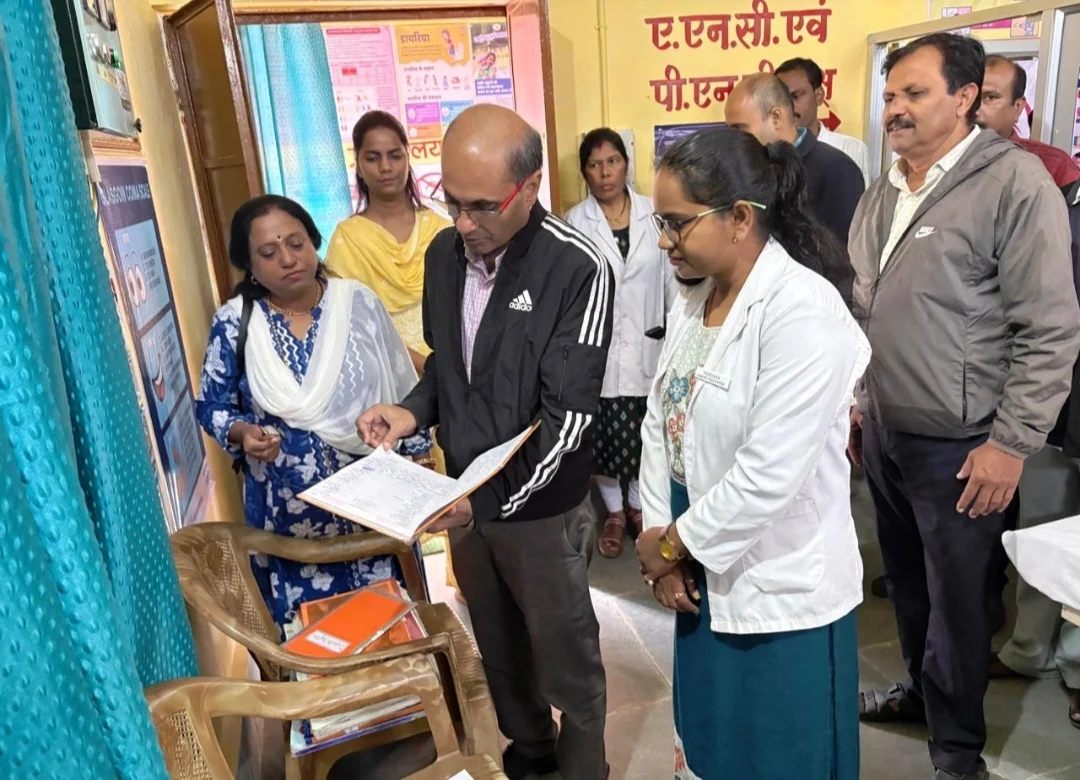 राष्ट्रीय पंचायत पुरस्कार की दौड़ में ग्राम पंचायत घुटरा, केंद्रीय टीम ने पहुंचकर परखी जमीनी हकीकत (2)